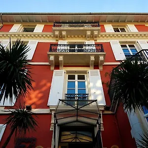 https://la-maison-du-lierre-biarritz.biarritzhotels.info